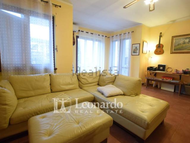 Villetta indipendente in vendita di 210 m² in Via dei Ghivizzani