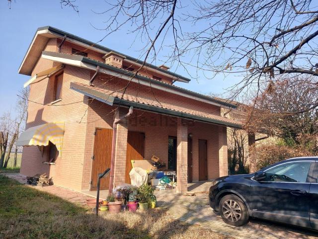 Villetta indipendente in vendita di 210 m² in Via della Marasca