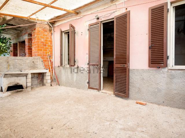Villetta indipendente in vendita di 210 m² in Via della Sassaia, 48