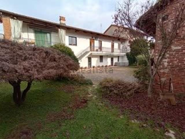 Villetta indipendente in vendita di 210 m² in Via Duchessa Isabella