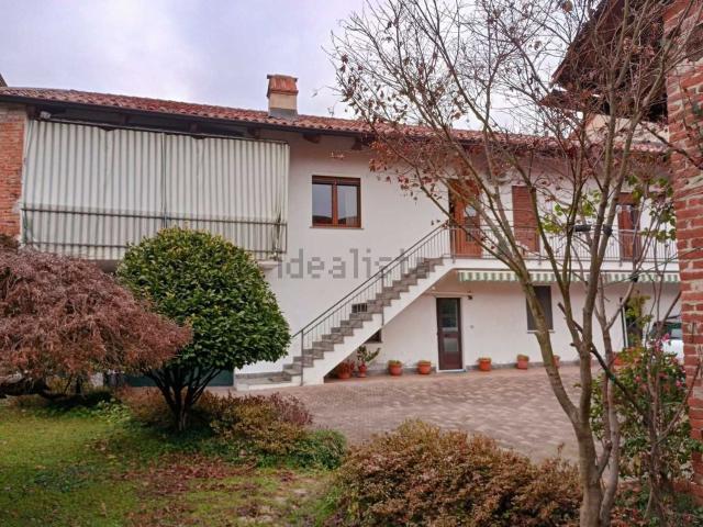 Villetta indipendente in vendita di 210 m² in Via Duchessa Isabella