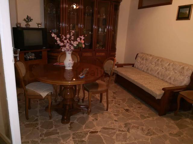 Villetta indipendente in vendita di 210 m² in Via Enrico Toti