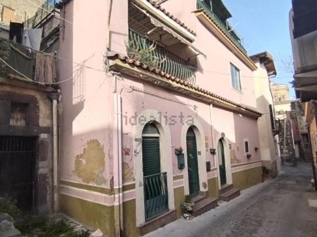 Villetta indipendente in vendita di 210 m² in Via Eva