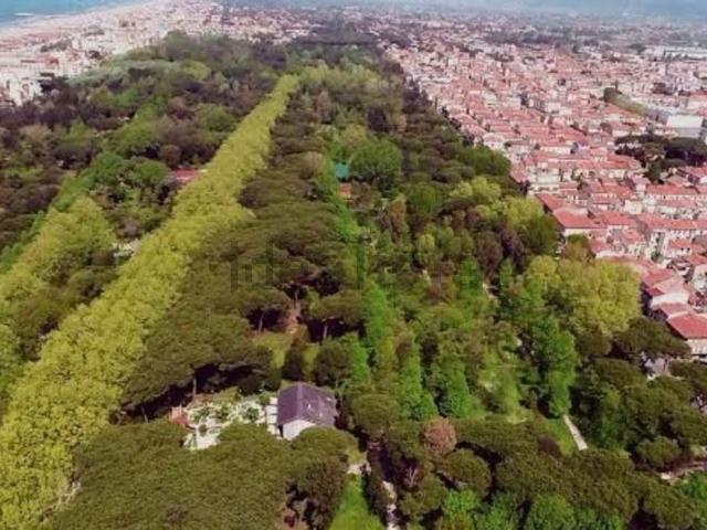 Villetta indipendente in vendita di 210 m² in Via IV Novembre