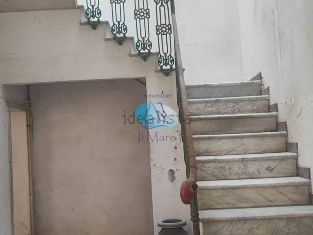Villetta indipendente in vendita di 210 m² in Via Leonardo Da Vinci