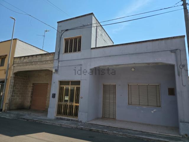 Villetta indipendente in vendita di 210 m² in Via Liguria, 31
