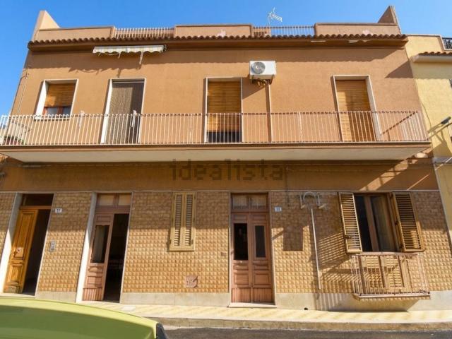 Villetta indipendente in vendita di 210 m² in Via Monte Grappa
