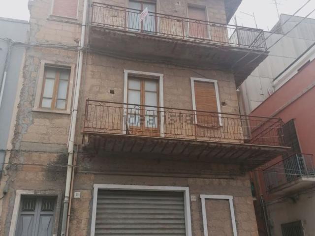 Villetta indipendente in vendita di 210 m² in Via Nasso