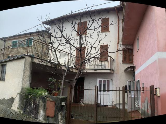 Villetta indipendente in vendita di 210 m² in Via Nuova
