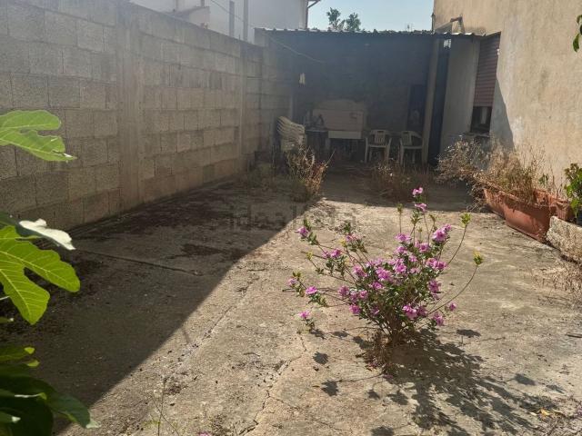 Villetta indipendente in vendita di 210 m² in Via Sa Defenza, 10