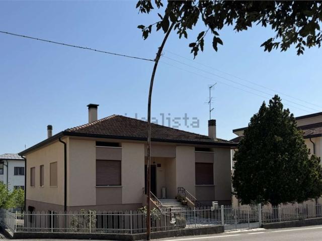 Villetta indipendente in vendita di 210 m² in Via Pontavai, 162