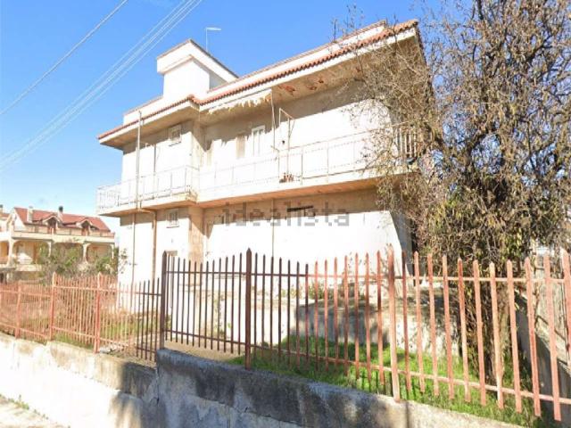 Villetta indipendente in vendita di 210 m² in Via Pierluigi da Palestrina