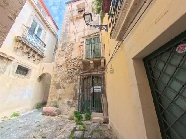 Villetta indipendente in vendita di 210 m² in Via Roma, 91