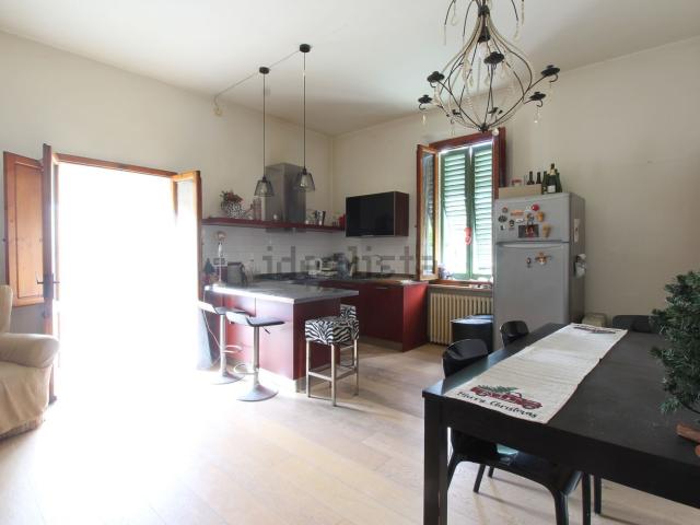 Villetta indipendente in vendita di 210 m² in Via Ramoni