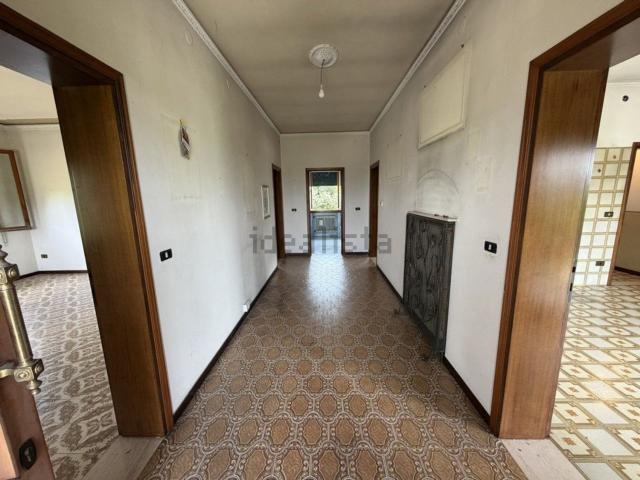 Villetta indipendente in vendita di 210 m² in Via Risorgimento
