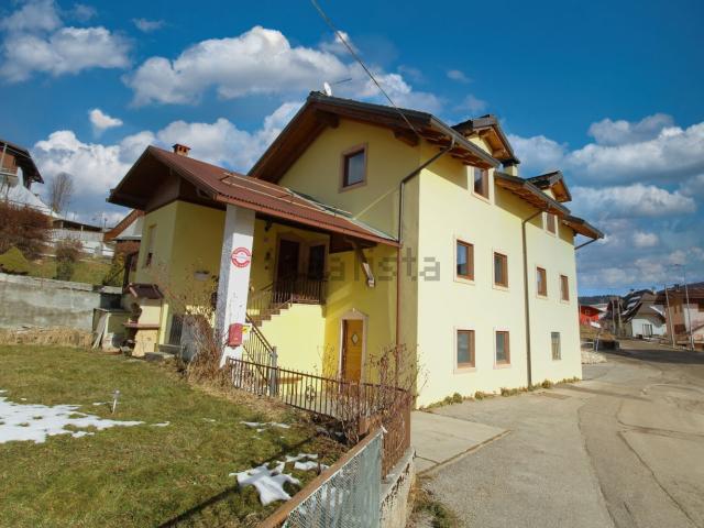 Villetta indipendente in vendita di 210 m² in Contrada Bertigo, 45