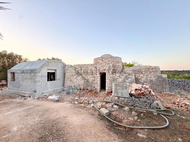 Villetta indipendente in vendita di 210 m² in Contrada Rosara