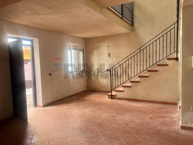 Villetta indipendente in vendita di 211 m² in Via San Michele, 18