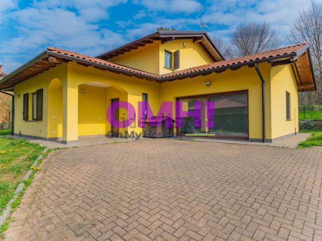 Villetta indipendente in vendita di 211 m² in Piazza Marconi, 42