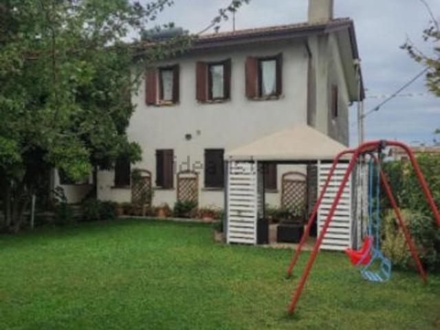 Villetta indipendente in vendita di 212 m² in Via Campagna, 23