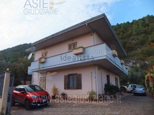 Villetta indipendente in vendita di 212 m² in Via Monte San Marino, 15
