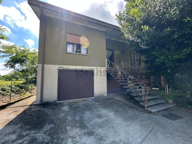 Villetta indipendente in vendita di 212 m² in Via Soranza