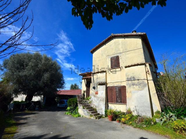 Villetta indipendente in vendita di 212 m² in Via San Martino, 107