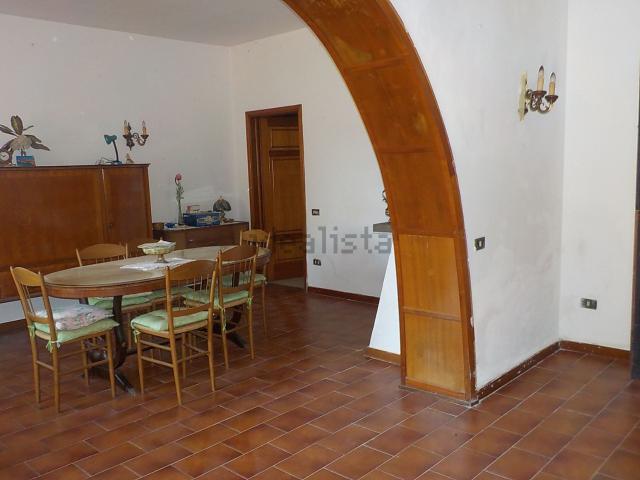 Villetta indipendente in vendita di 213 m² in Via Buggianese