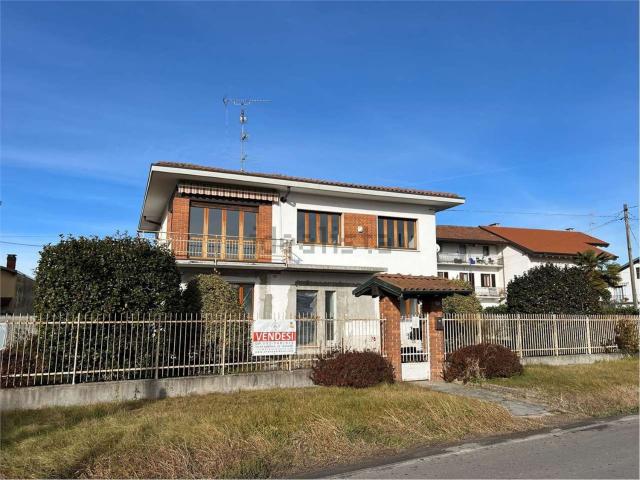 Villetta indipendente in vendita di 213 m² in Via XXV Aprile, 86