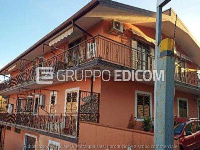 Villetta indipendente in vendita di 214 m² in Via Ferdinando Galiani