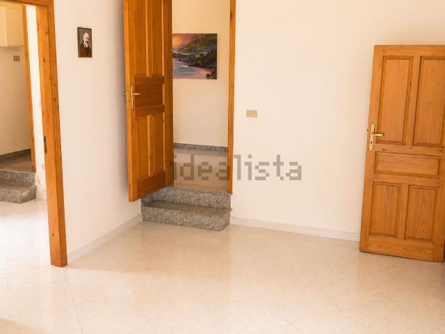 Villetta indipendente in vendita di 214 m² in Via Fiume, 41