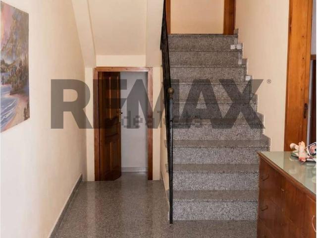 Villetta indipendente in vendita di 214 m² in Via Fiume, 41