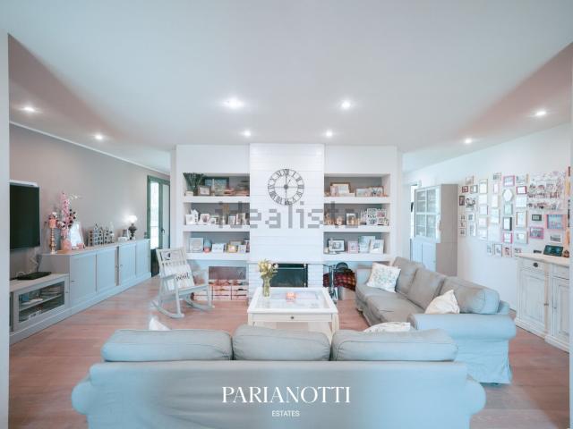 Villetta indipendente in vendita di 214 m² in Via Luigi Pasteur, 12