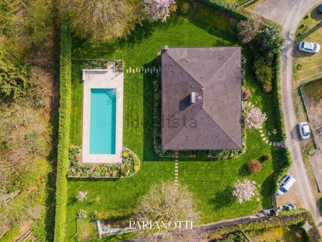 Villetta indipendente in vendita di 214 m² in Via Luigi Pasteur, 12