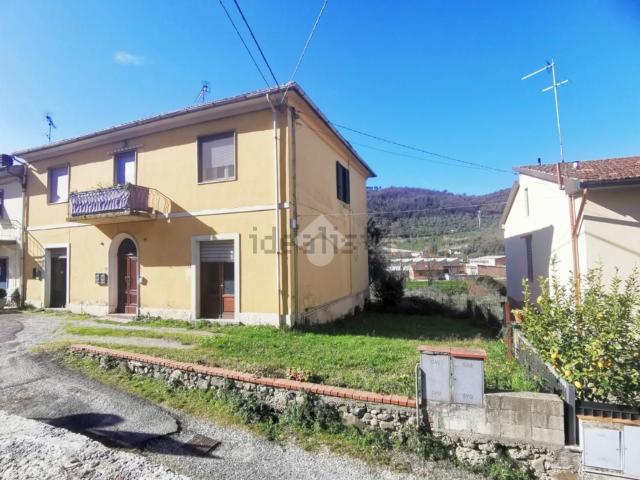 Villetta indipendente in vendita di 214 m² in Via Marlianese, 3