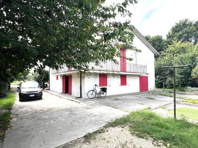 Villetta indipendente in vendita di 214 m² in Via Sinistra Canale Molinetto, 111