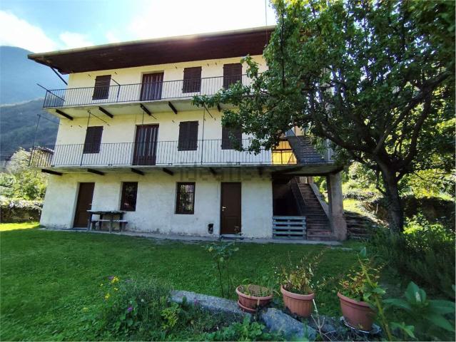 Villetta indipendente in vendita di 215 m²