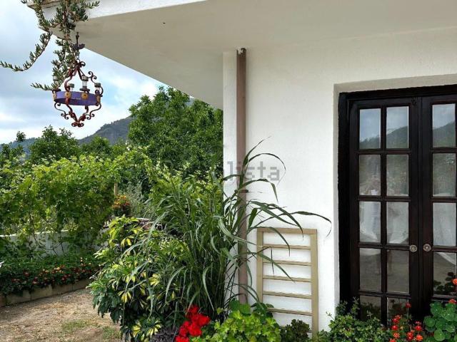 Villetta indipendente in vendita di 215 m²