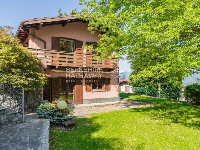 Villetta indipendente in vendita di 215 m²