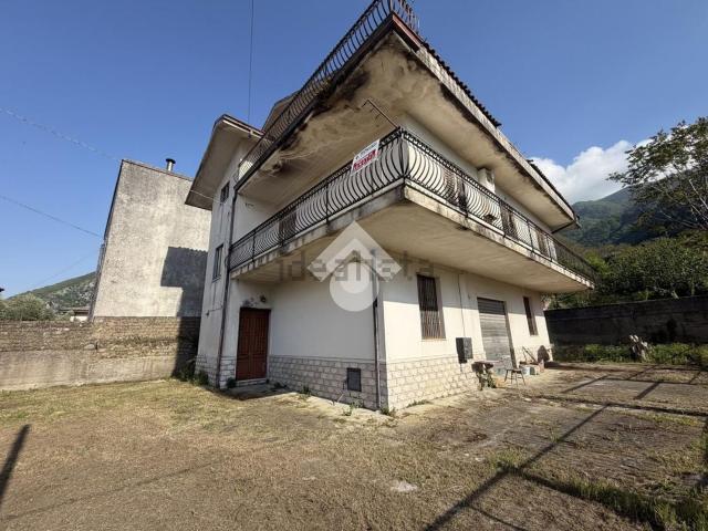 Villetta indipendente in vendita di 215 m² in Via Ciardoni