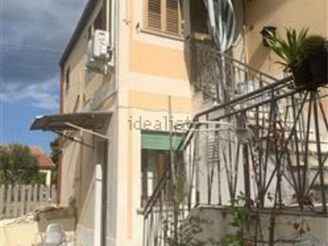 Villetta indipendente in vendita di 215 m² in Via Aterno, 250
