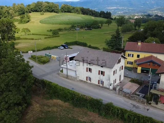 Villetta indipendente in vendita di 215 m² in Via Bios, 201