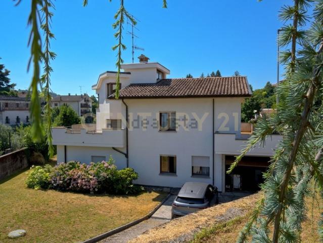 Villetta indipendente in vendita di 215 m² in Via dei Molini, 22