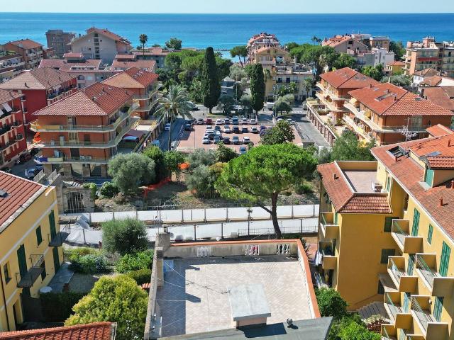 Villetta indipendente in vendita di 215 m² in Via Dott. F. Traversa, 13