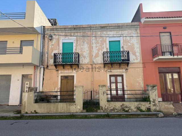 Villetta indipendente in vendita di 215 m² in Via Olivarella Nazionale, 118