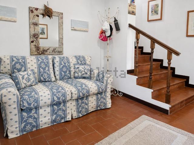 Villetta indipendente in vendita di 215 m² in Via Olivella Caminata, 49