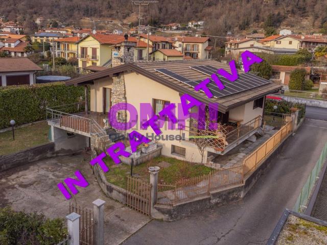 Villetta indipendente in vendita di 215 m² in Via Monte Colonna, 22