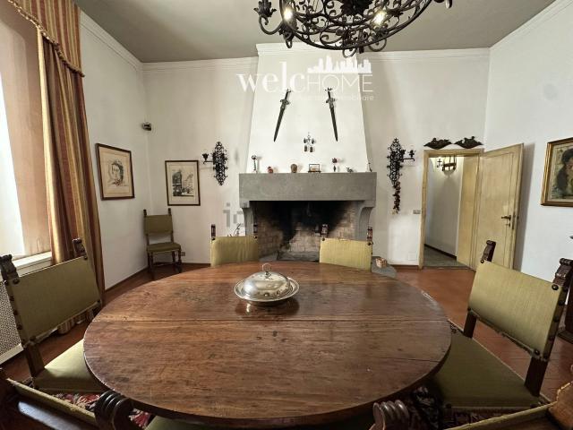 Villetta indipendente in vendita di 215 m² in Via Michelangelo Paoli