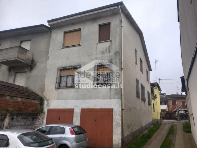 Villetta indipendente in vendita di 215 m² in Via Vittorio Barzoni