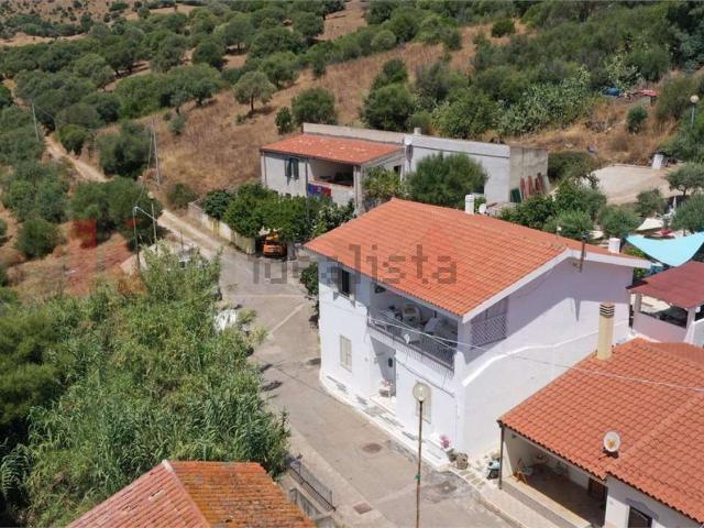 Villetta indipendente in vendita di 216 m²